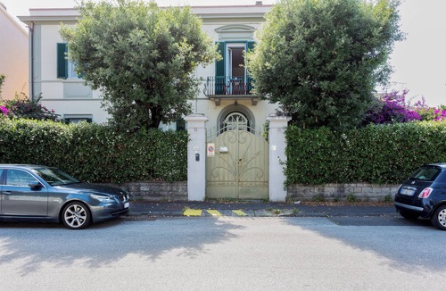 Livorno Apartment | Casa Ginevra - 3 Minutes Walk from the Sea
