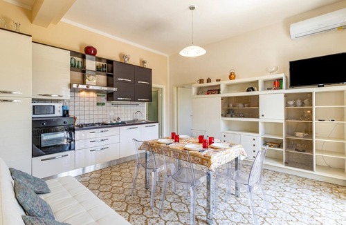 Lido di Camaiore House | Casa Lidia 900m From Sea with Private Garden, Lido di Camaiore, Italy