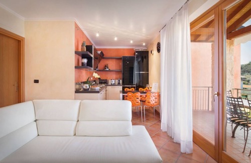 Albisano Apartment | Casa Minerva - family apartment with 2 pools
