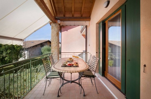 Albisano Apartment | Casa Minerva - family apartment with 2 pools