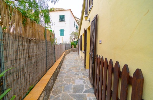 Pomonte Apartment | Casa Pepe in Pomonte large outdoor spaces and parking a few steps from the beach