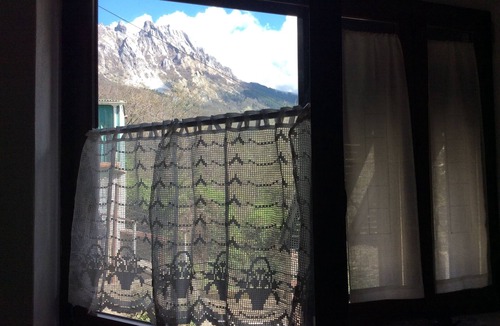 Colonnata House | Casa Pertondolo.Alta Lunigiana.Spacious and bright two-room apartment, sleeps 4.