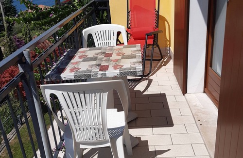 Torri del Benaco Apartment | Casa Stefano n. 4 - spectacular lake view - parking - WIFI free