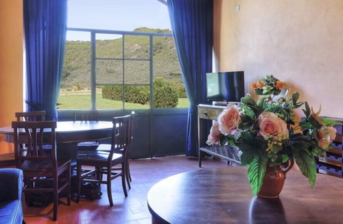 Calci Apartment | Casa Stemma 1 - Agriturismo Rosselmini | Historic residence in Tuscany