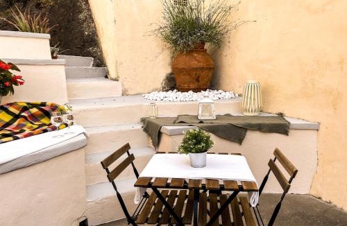 Castellina Marittima House | Casa storica con terrazzo