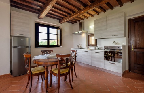 Roccalbegna House | Casa vacanze Melograno Poderone with Terrace, Shared Pool & Wi-Fi