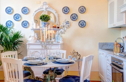 Lucca Historical Center Apartment | CASA VERA exquisite 2 bedrooms 2 baths apartment with garden, A/C
