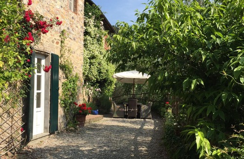 Vorno Villa | Casa/villa con piscina privata con acqua salata wifi A/C 7 Km da Lucca