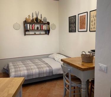 Rosignano Marittimo Apartment | Casale de L'Ovo Tuscany Relax