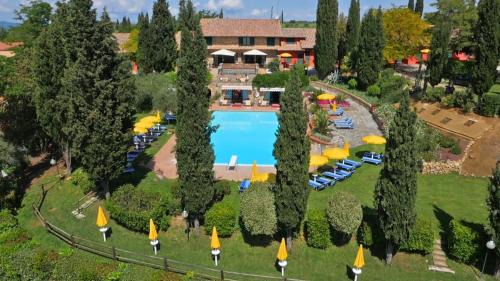 San Quirico d'Orcia Apartment | Casanova - Family Apartments Residence