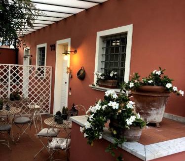 Ripa-Pozzi-Ponterosso Apartment | Case Rosse Suite