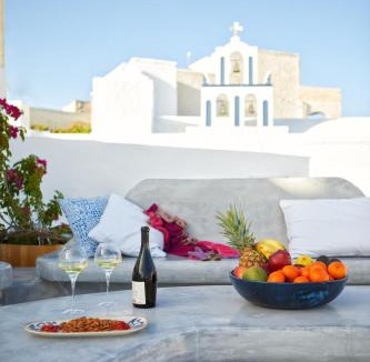 Pyrgos House | Castellana Cycladic House