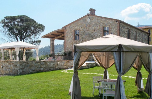 Cascine-La Croce House | Celeste by Interhome