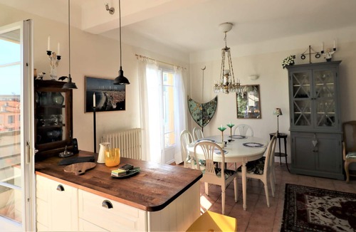 Le Piol Apartment | Central apartment-60m2 terrace and parking!