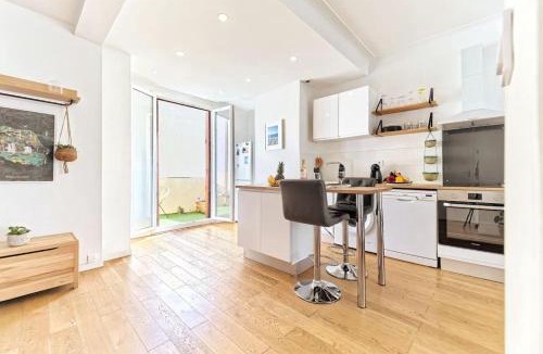 Saint-Sylvestre Apartment | CENTRE VILLE-GRAND APPARTEMENT DE 50 M2 - COSY AVEC TERRASSE -Wifi