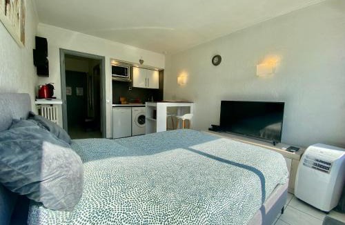 La Croix des Gardes Apartment | Château de l'étoile By SCLS Locations