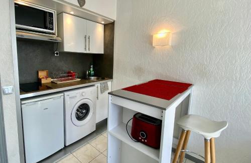 La Croix des Gardes Apartment | Château de l'étoile By SCLS Locations