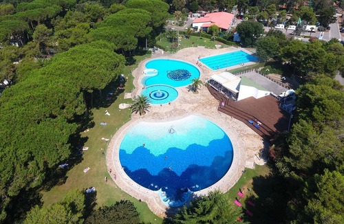 Baia Domizia Ski Chalet | Chalet in Baia Domizia with Private Beach