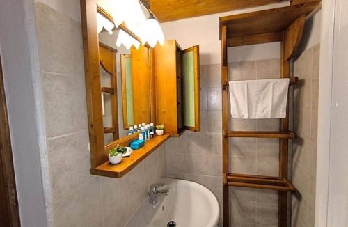 Castel del Piano Apartment | Chalet in Maremma with Private Pool and Wi-Fi, Apt 23