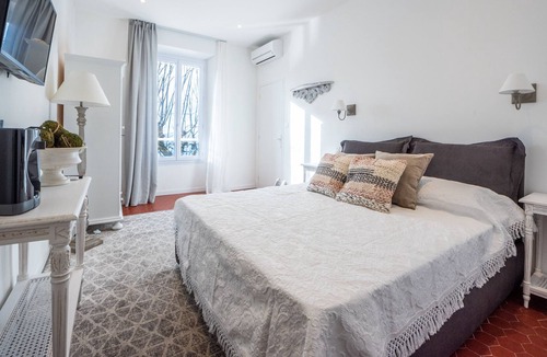 Le Plan-de-Grasse House | Chambres Lougolin