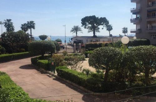 Cros-de-Cagnes Apartment | Charmant appartement bord de mer, Plage