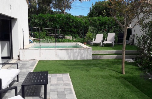 Saint-Jean House | Charmante Petite Maison Avec Piscine/Jacuzzi et Espace Extérieur Privé