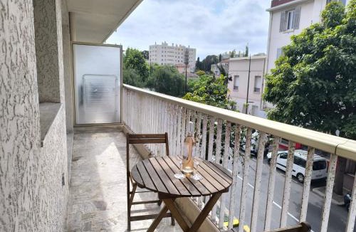 Antibes City Centre Apartment | Charme de la Mer