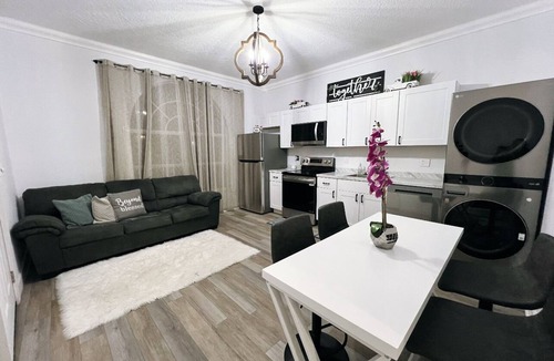Ocoee Apartment | Charming 1-bedroom apartment with pool, WiFi, AC centrally located!