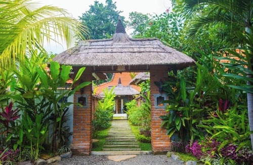 Kalibukbuk Villa | Charming 1BR Boutique Villa with Private Pool