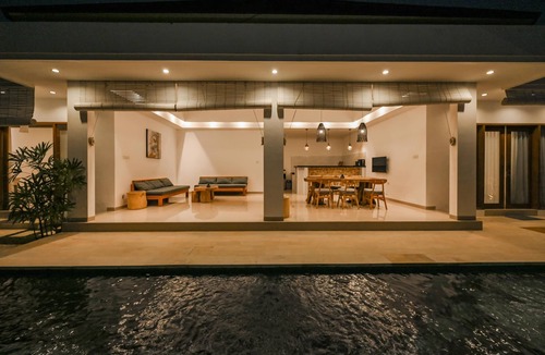 Tabanan House | Charming 2-bedroom house with AC, WiFi in wonderful Bali