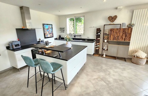 Saint-Paul-de-Vence Villa | Charming 3-bedroom Villa in Vence with Mountain View - Modern/Boho, AC, Pool