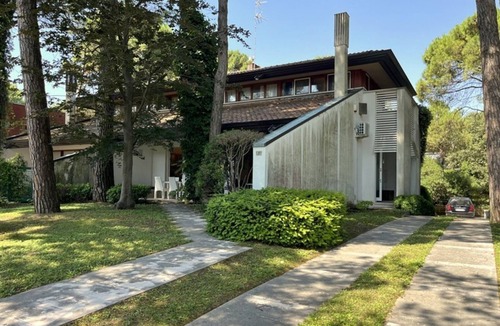 Lignano Riviera Villa | Charming and tastefully furnished villa steps from the sea