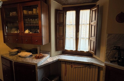Pescaglia Apartment | Charming ancent Stone Houes located near Lucca