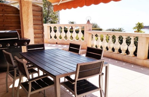 Antheor Apartment | Charming apartment next to the sea and the beach