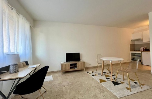 Juan-les-Pins Apartment | Charming apartment - close to the beach