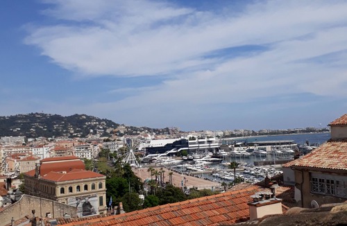 Le Suquet Apartment | Charming duplex, with swimming pool and views