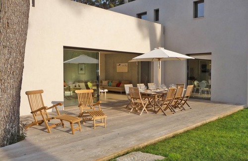 Cap-d'Antibes Villa | CHARMING LUXURY VILLA 200m2 in unspoiled nature 3000m2 near the Garoupe