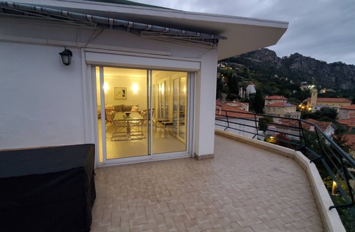 Beaulieu-sur-Mer Villa | Charming mid century modern villa in lovely Beaulieu-sur-Mer with fiber and AC