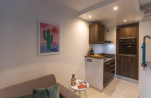 Juan-les-Pins Apartment | Charming Riviera 1E - One Bedroom Apartment, Sleeps 4