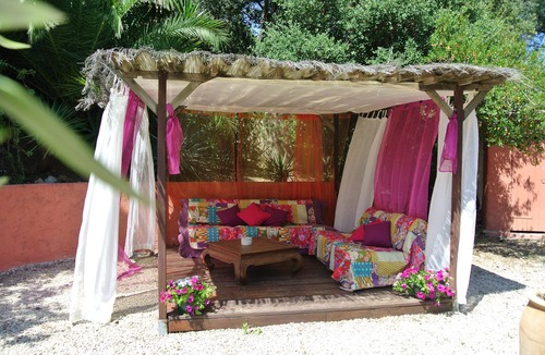 Sainte-Maxime House | charming, secluded apartment, secluded terrace above the pool