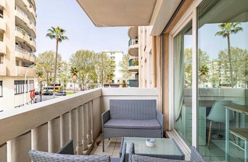 Les Baumettes Apartment | Charming Studio with pool & balcony -Heart of Nice