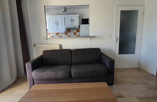 Golfe Juan Apartment | Charming T2 48m² Balcony Sea View 4 sleeps 2min from the Beach