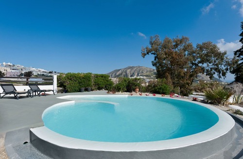 Santorini Villa | Chef included by Fantasia Villas: Pyrgos Estate