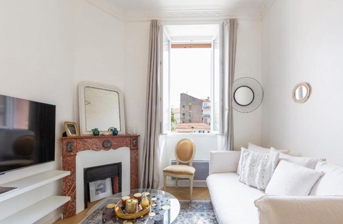 Carnot Apartment | Chez Sarah charming apartment for congresses and holidays LIVE IN CANNES