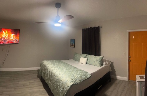 Southwest Orlando House | City and Stadium Sanctuary Vibes