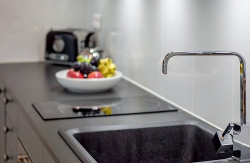 Lepante Quarter Apartment | City Center, chic studio for 2-4, balcony, AC