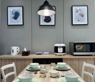 Surabaya House | City side retreat Adelaide house