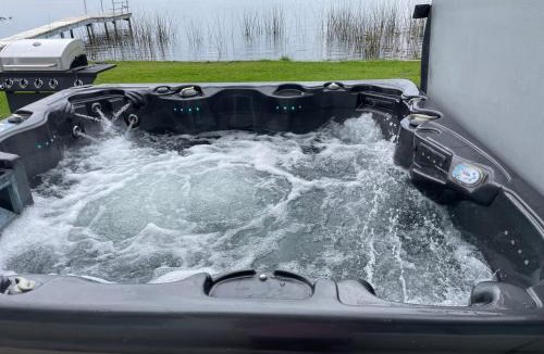 Southwest Orlando House | Clear Lake Retreat: Private pool, lakefront