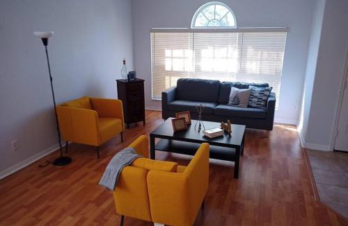 Vista East House | Close to Disney. Big house with backyard
