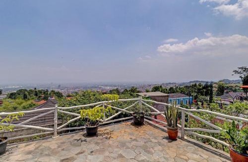 Bandung Hotel | Collection O 90617 Rumah Oma Opa Syariah